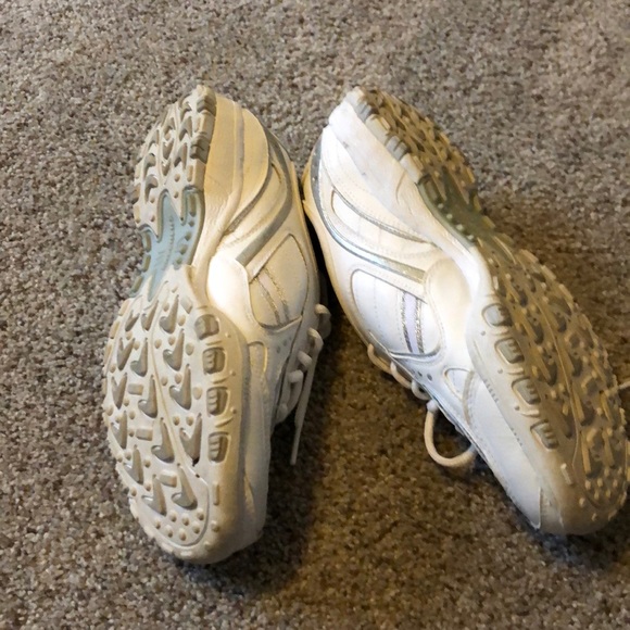 Skechers walking shoes - Picture 5 of 6